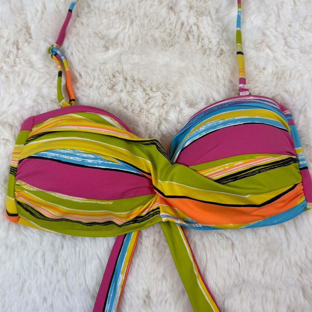 Anne Cole Signature Bikini Top - Size Medium - Twist front bandeau - EUC